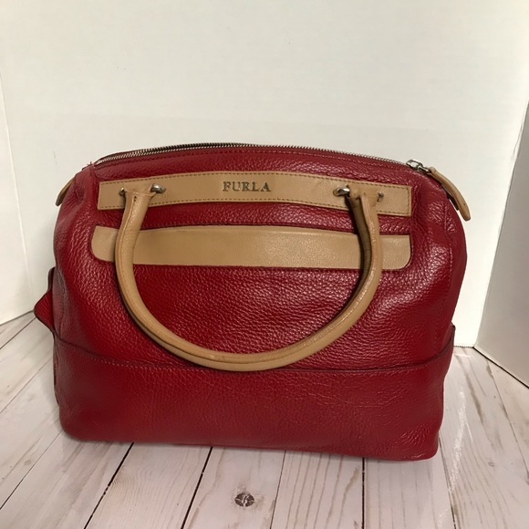 FURLA PEBBLE LEATHER SATCHEL - Picture 2 of 11